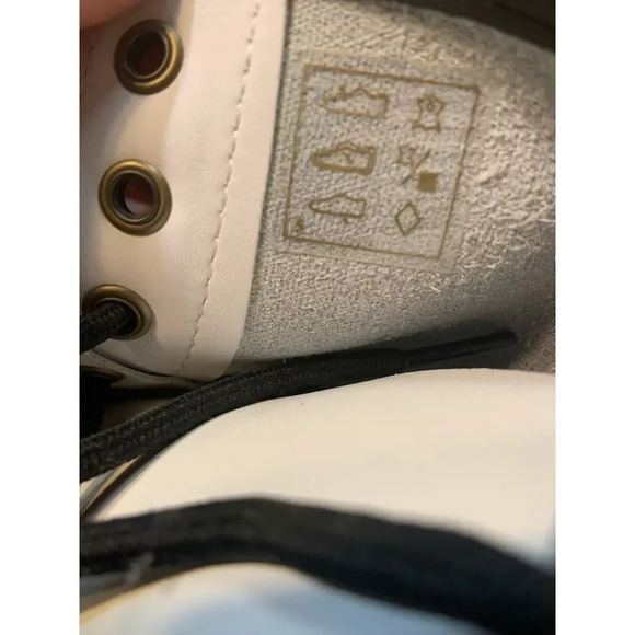 Dr. Martens Zavala Air Wair Women 6 White Leather Grunge Chunky 90s Lace Up Boot - Picture 7 of 9